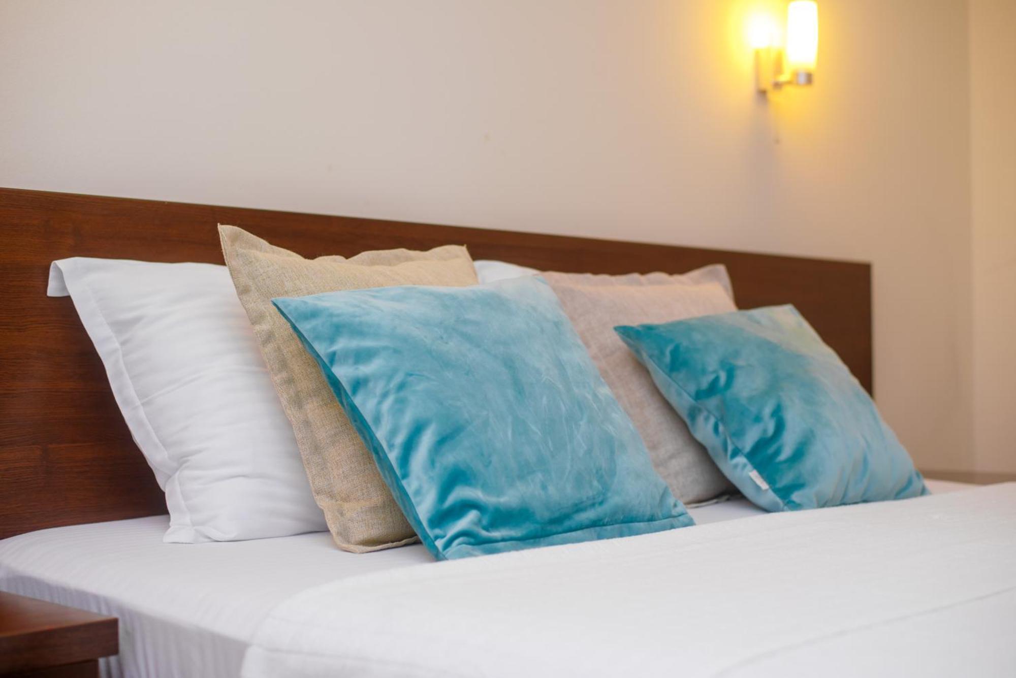 Hotel Odissey Jaz Budva Bagian luar foto
